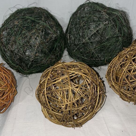 Wicker wire accent severed - Picture 4 of 5